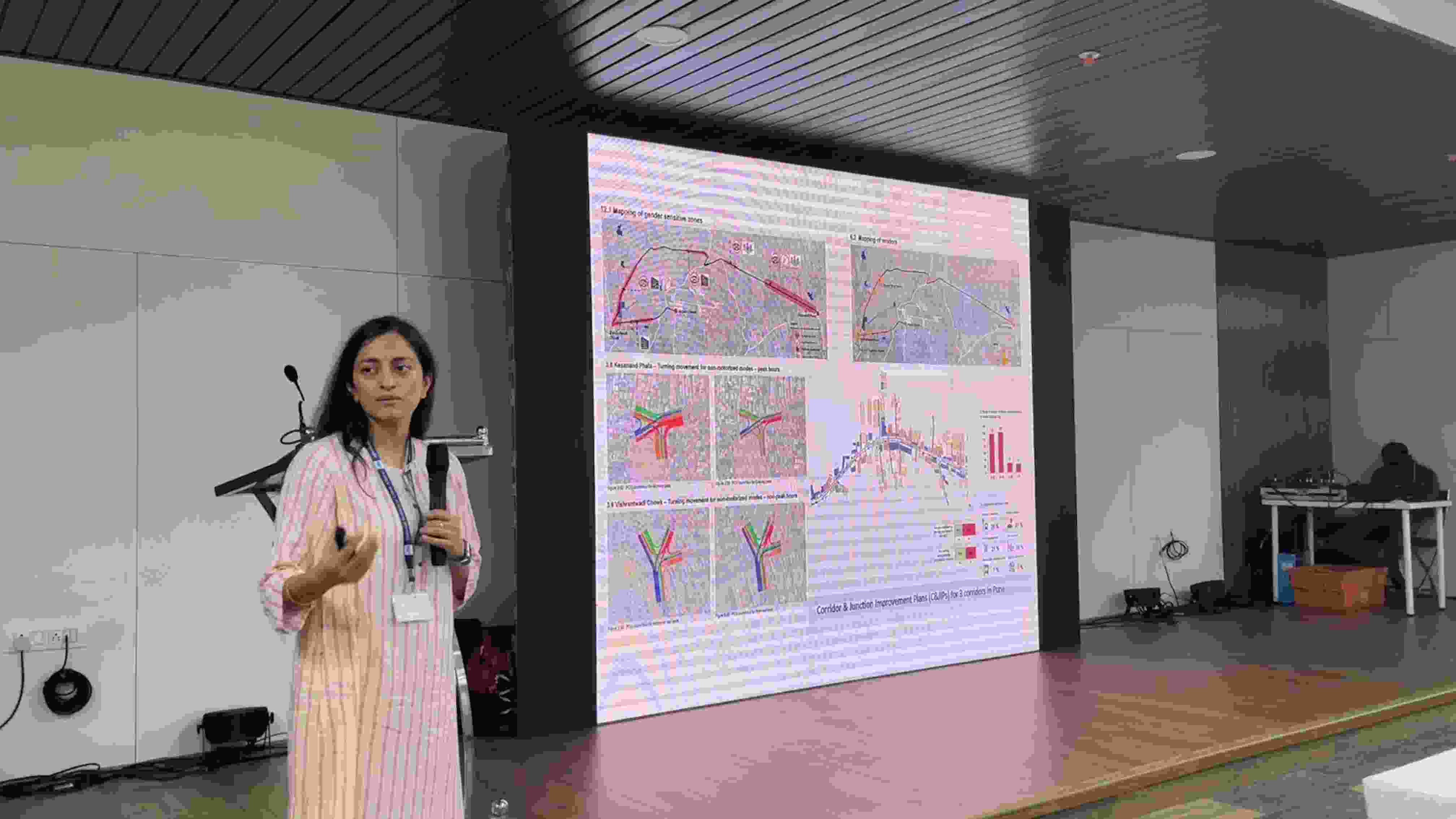 Ms Varsha presenting at the Bengaluru workshop